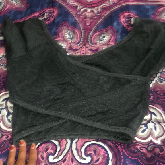 Crop top - Picture 2 of 2